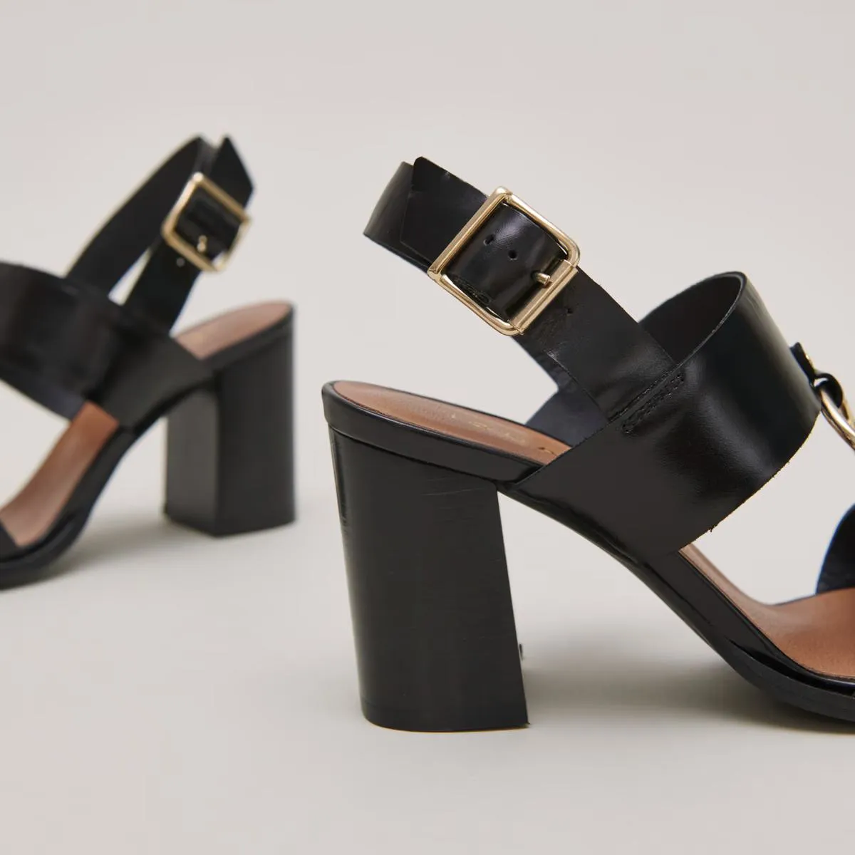 264- Dore Cuir Noir