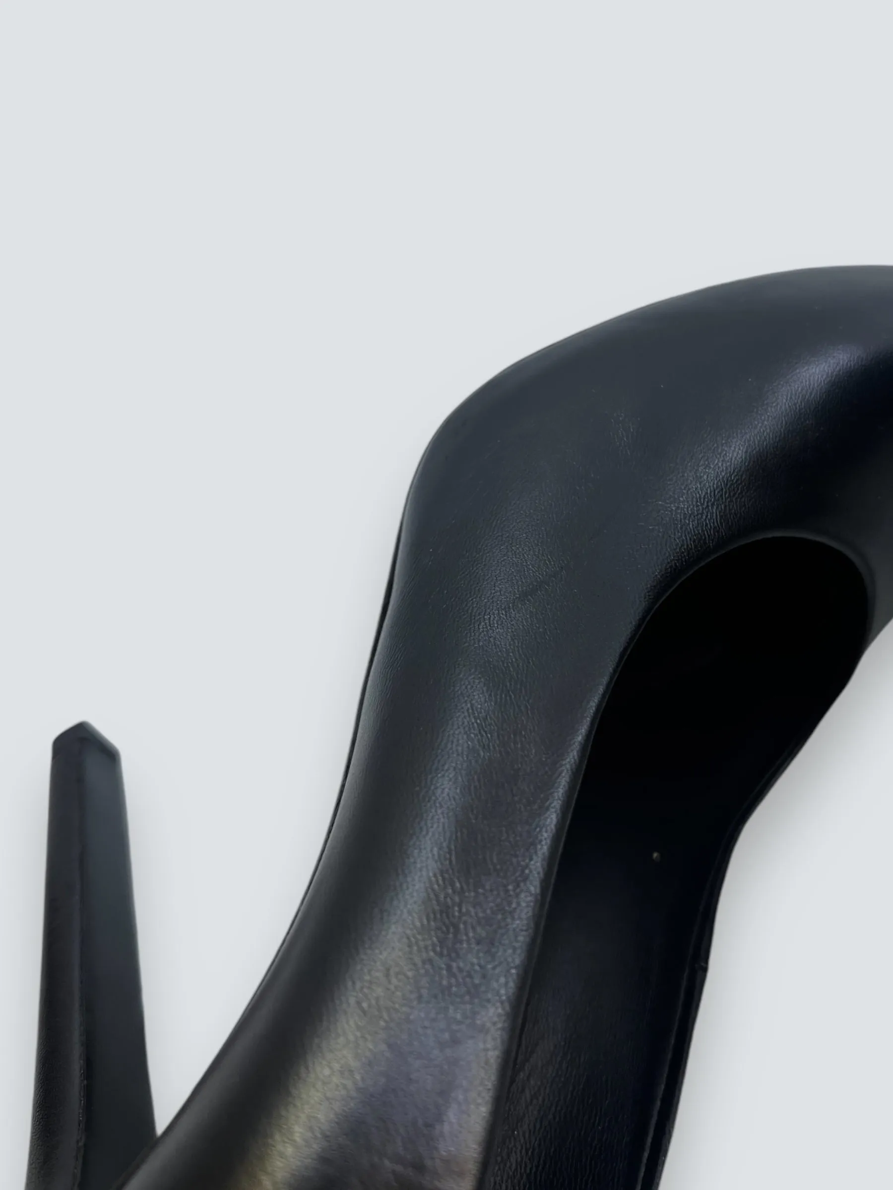 Chanel Size UK 6 Black Leather Heels