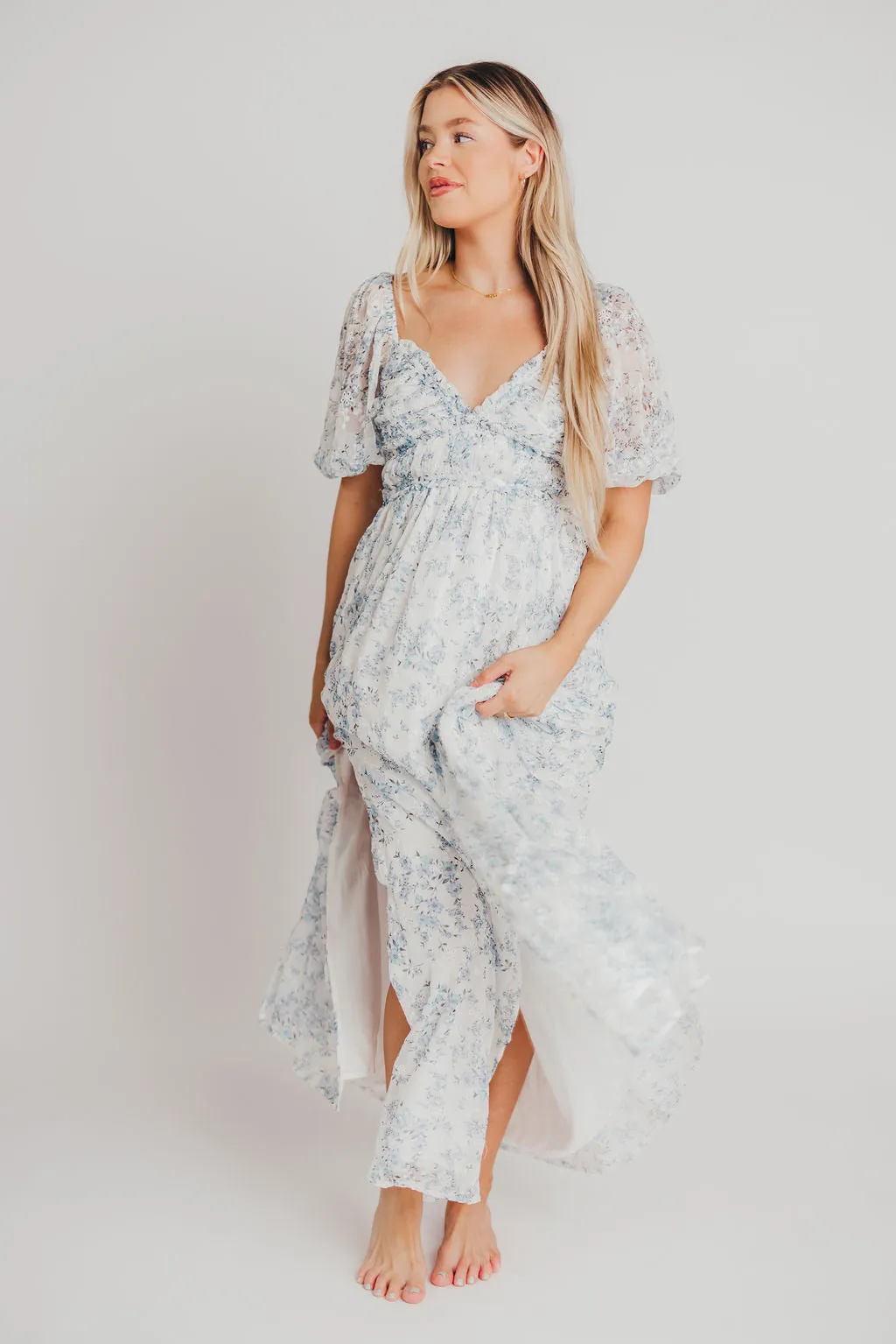 Daphne High Slit Eyelet Detail Maxi Dress in Blue and White Floral - Inclusive Sizing - Inclusive Sizing