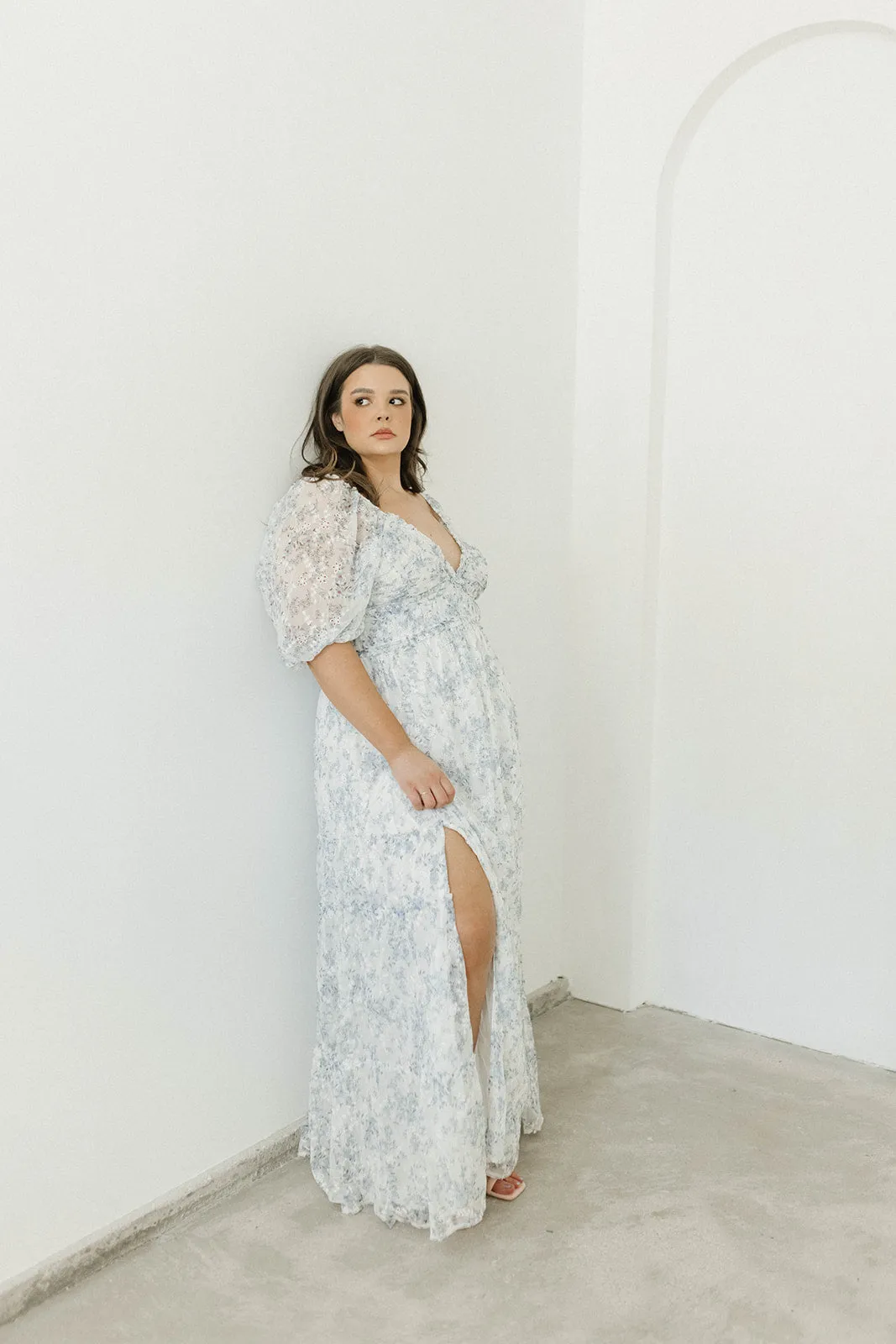 Daphne High Slit Eyelet Detail Maxi Dress in Blue and White Floral - Inclusive Sizing - Inclusive Sizing