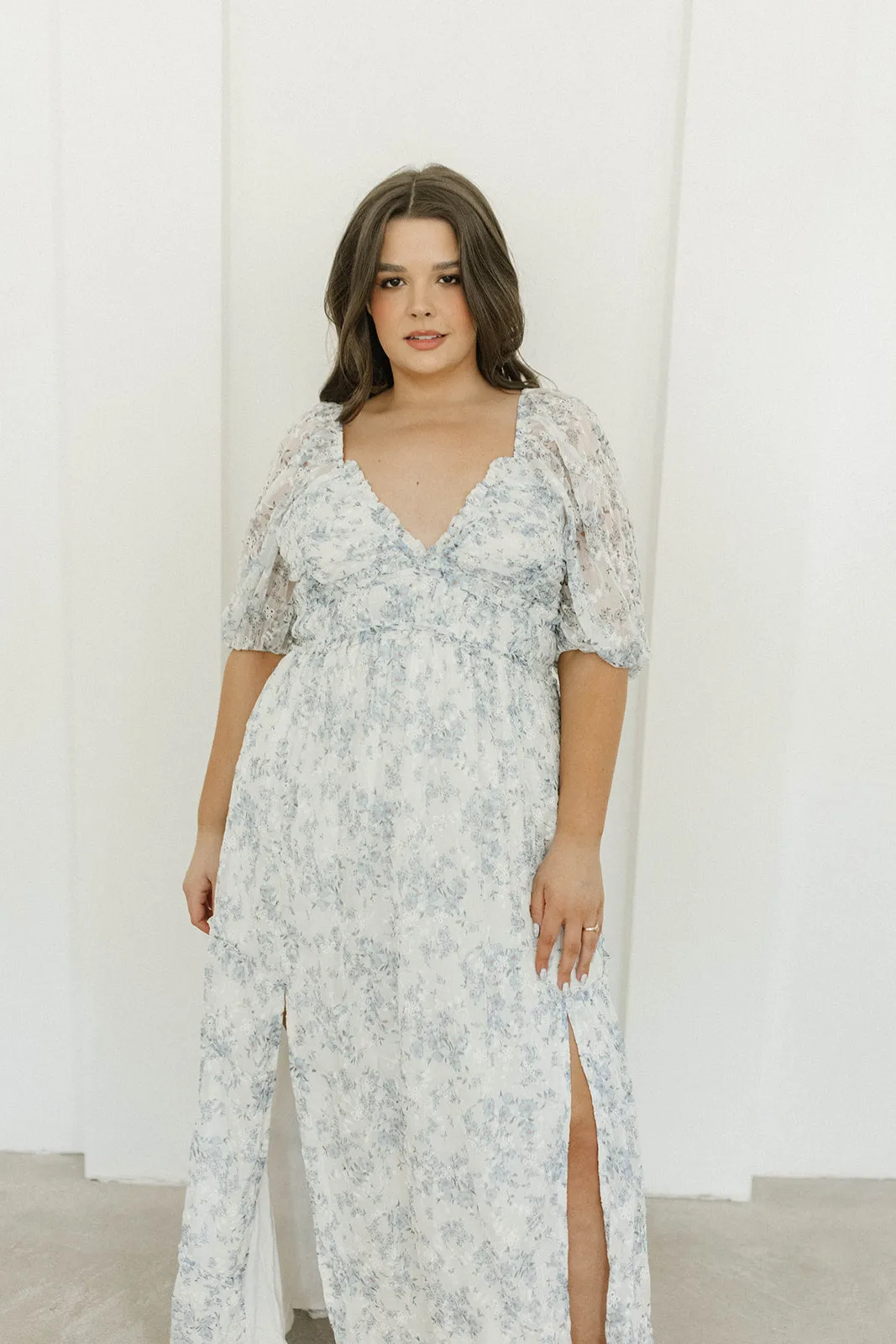 Daphne High Slit Eyelet Detail Maxi Dress in Blue and White Floral - Inclusive Sizing - Inclusive Sizing