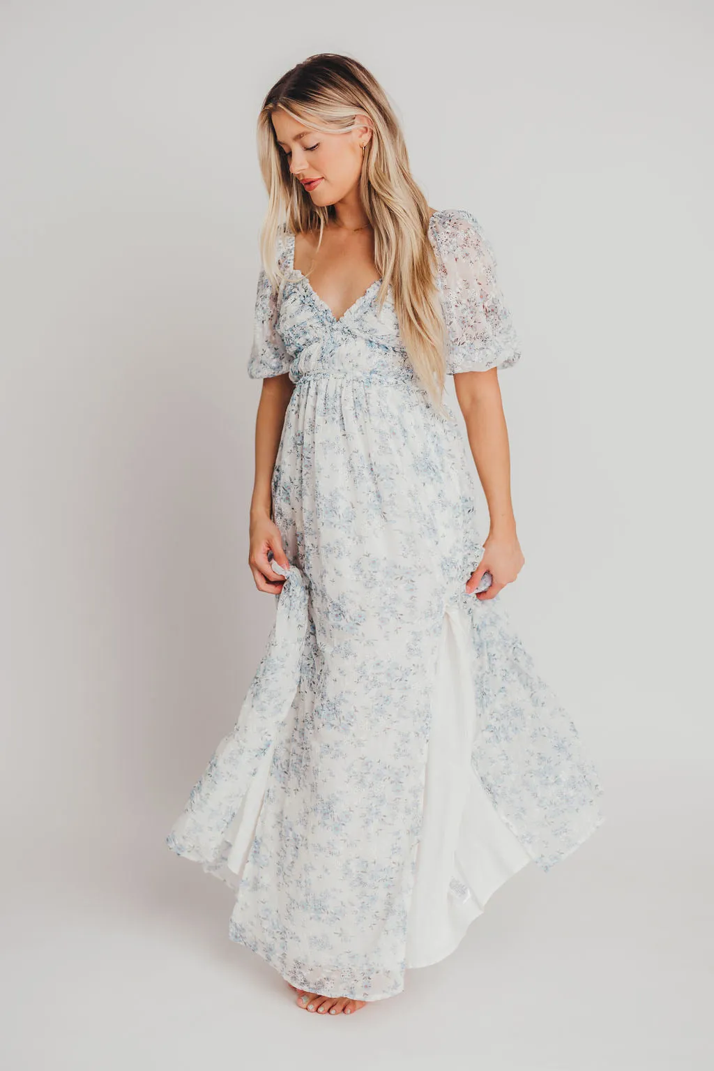 Daphne High Slit Eyelet Detail Maxi Dress in Blue and White Floral - Inclusive Sizing - Inclusive Sizing