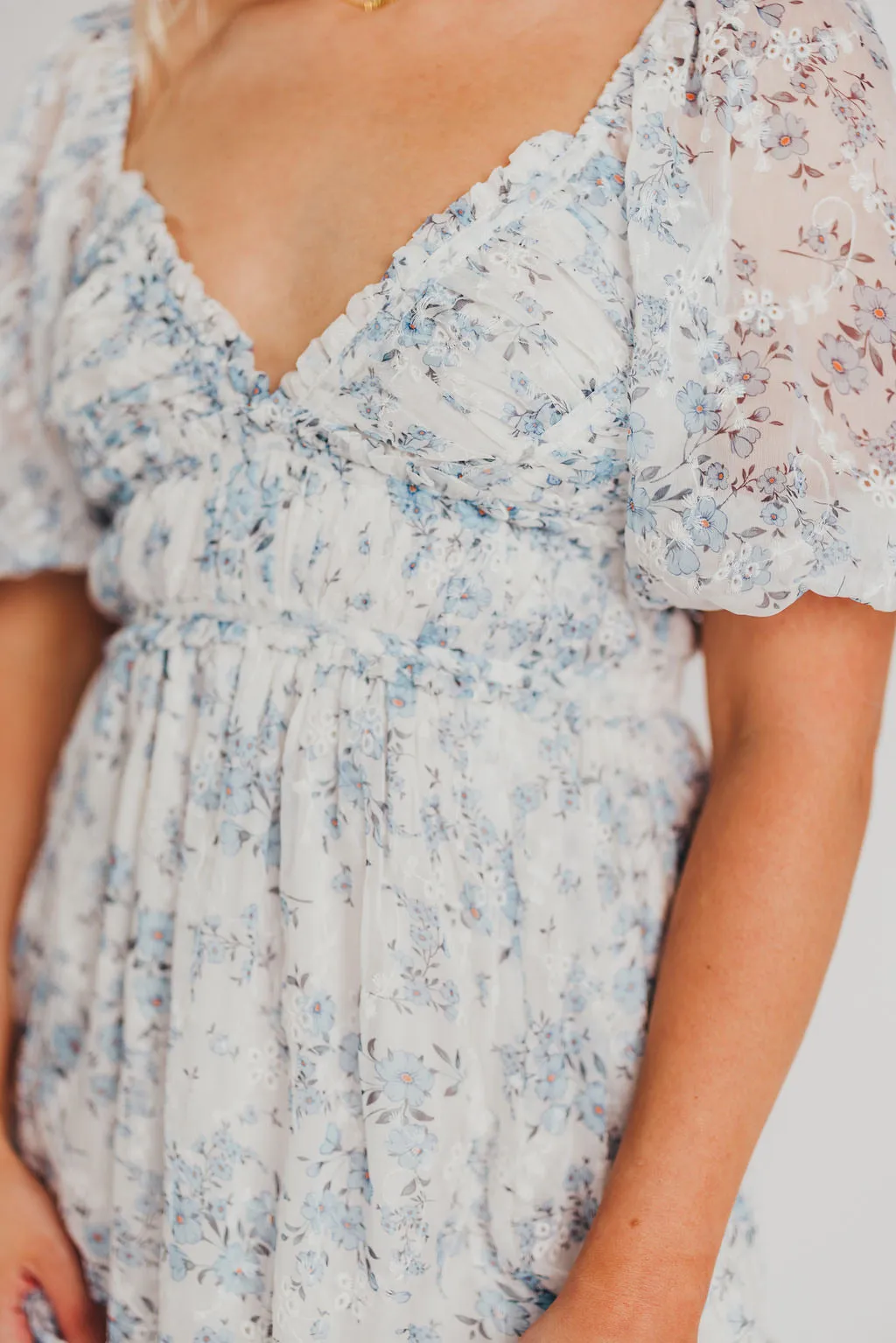 Daphne High Slit Eyelet Detail Maxi Dress in Blue and White Floral - Inclusive Sizing - Inclusive Sizing