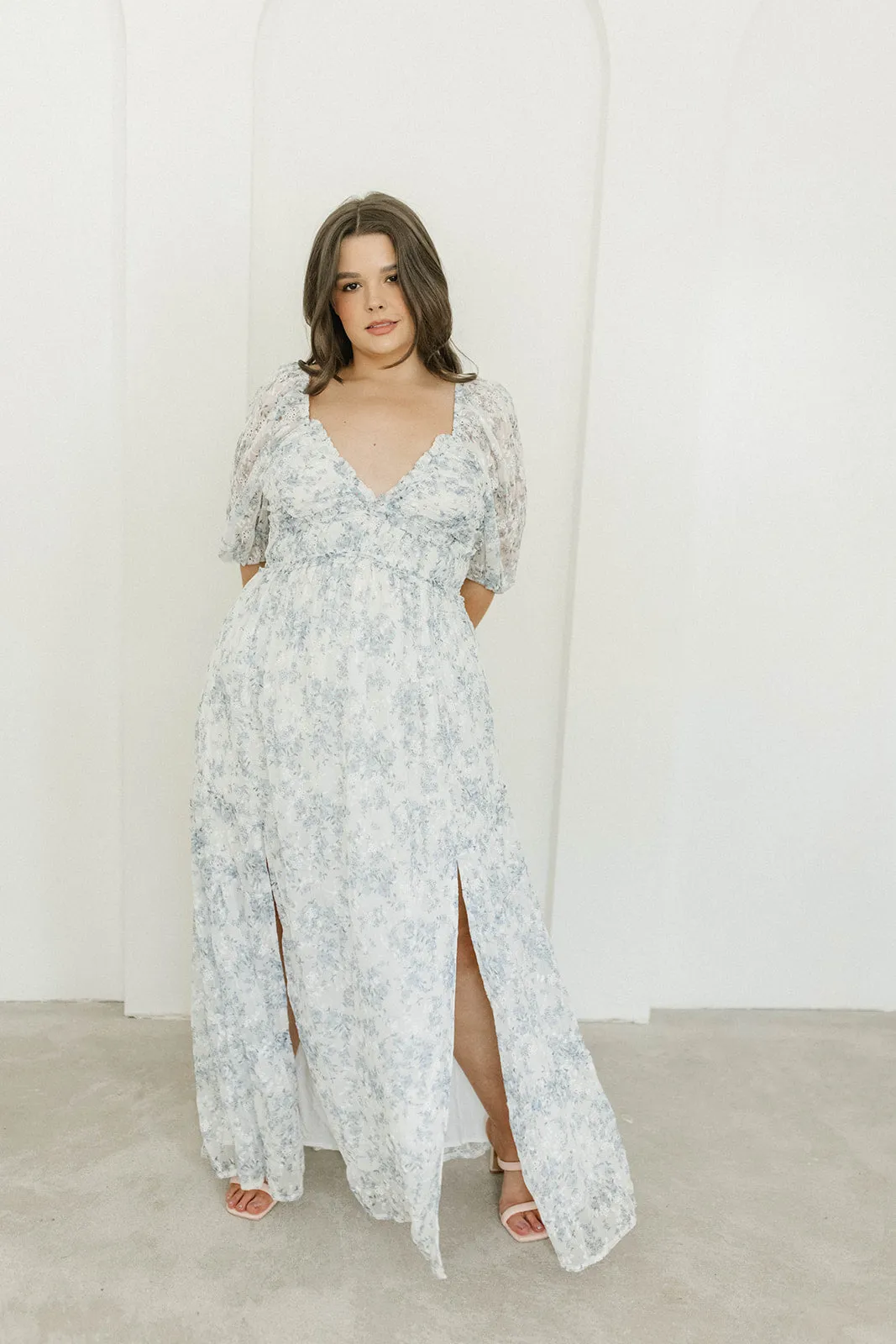 Daphne High Slit Eyelet Detail Maxi Dress in Blue and White Floral - Inclusive Sizing - Inclusive Sizing