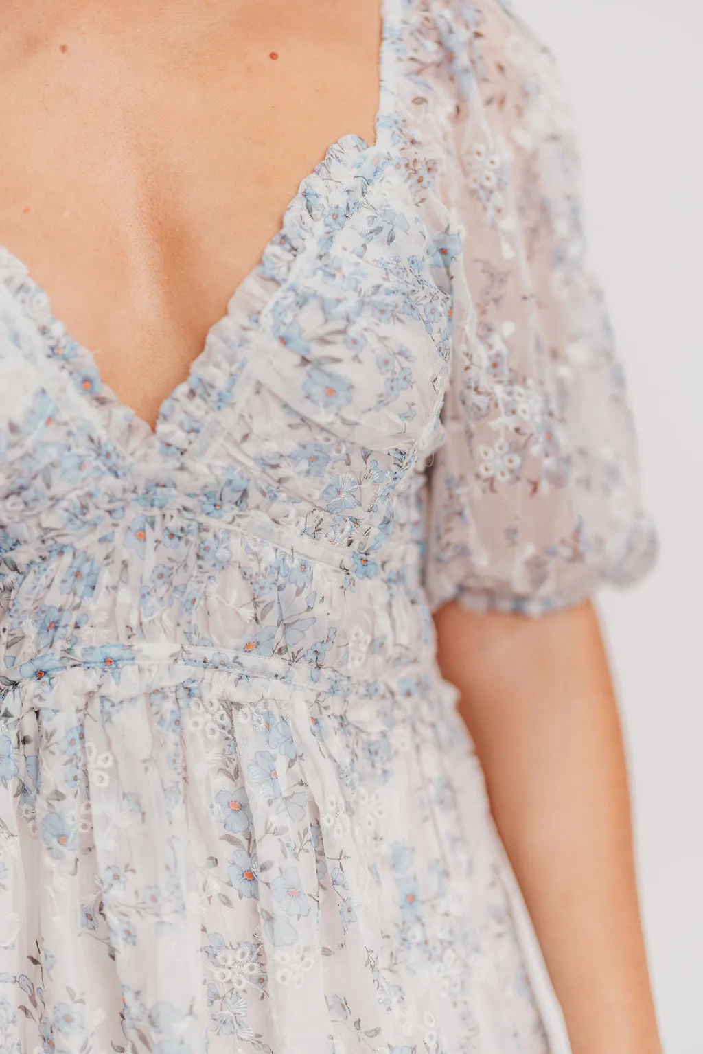 Daphne High Slit Eyelet Detail Maxi Dress in Blue and White Floral - Inclusive Sizing - Inclusive Sizing