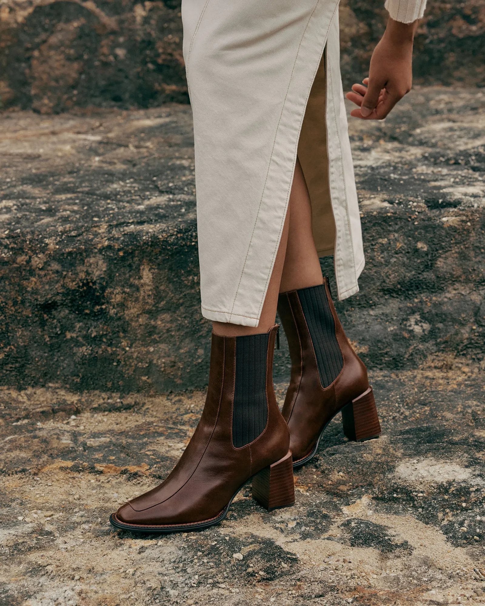 DEVINA MID ANKLE BOOTS DARK CHOC LEATHER