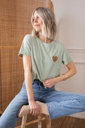 Wild Beating Heart Sage - T-Shirt